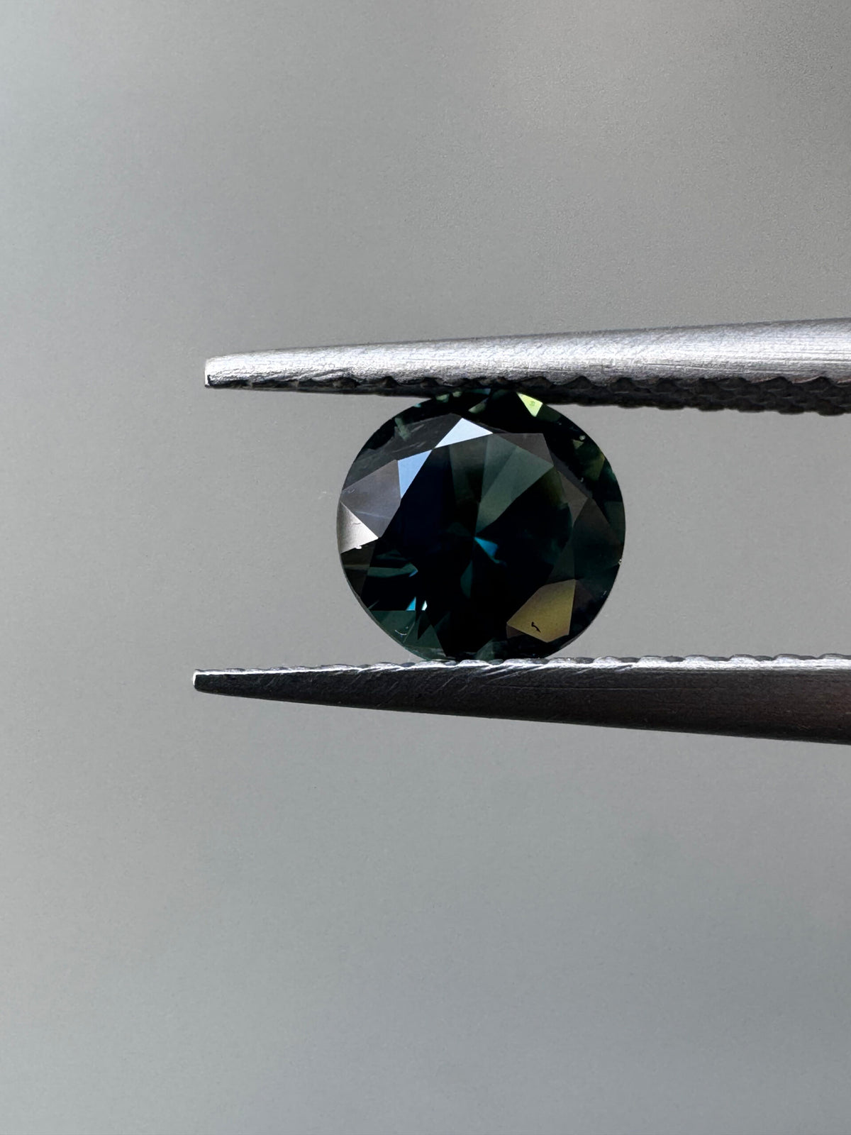 Blue Green Round Sapphire image 0