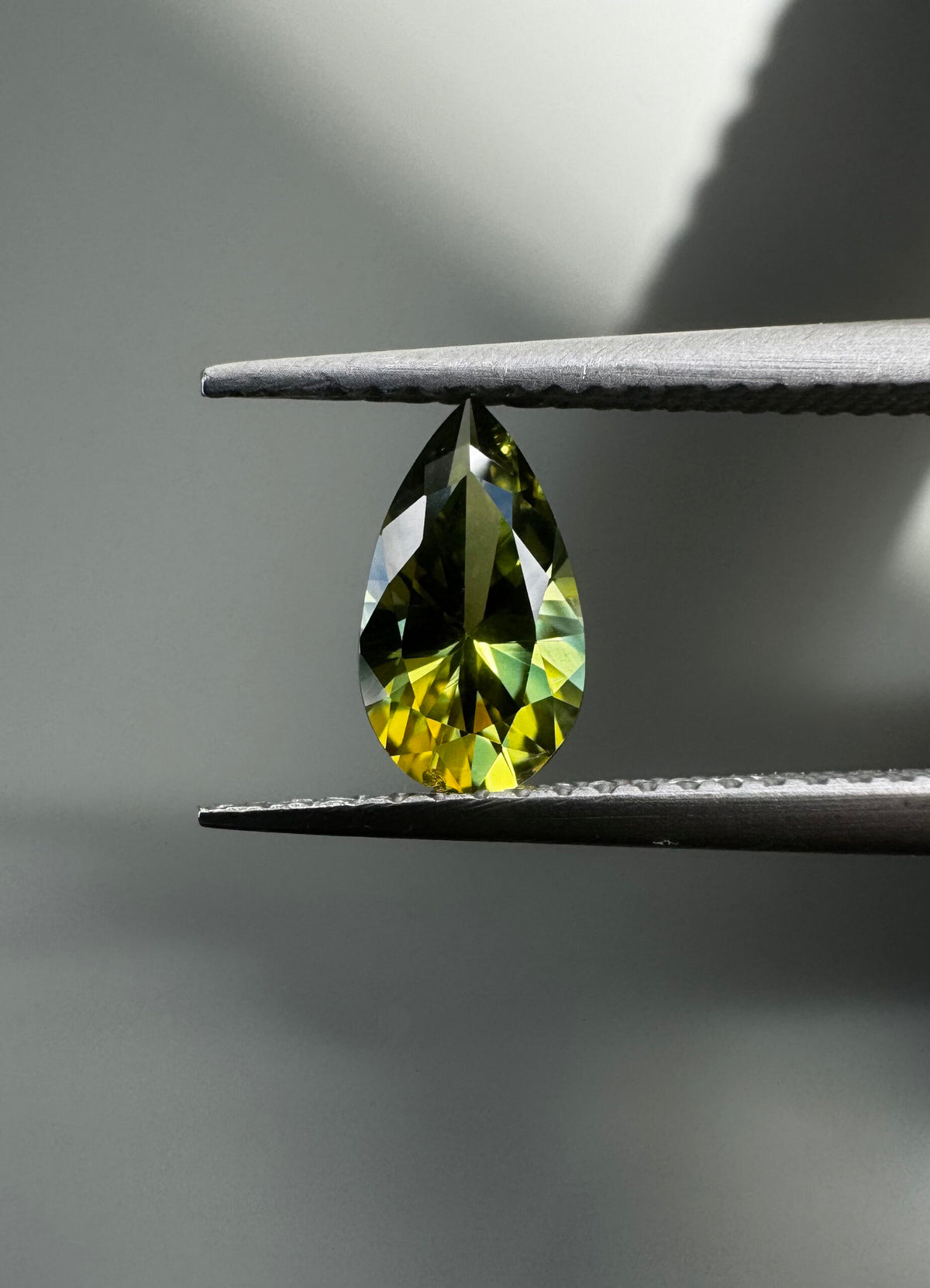 Green Yellow Parti Pear Sapphire image 0