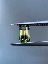Yellow Green Sapphire image 2