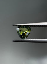 Triangle Yellow Green Parti Sapphire image 3