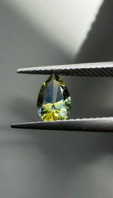 Green Yellow Parti Pear Sapphire image 4